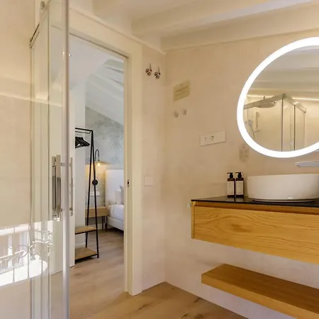 Marques De Velazquez Ii By Caleta Homes Malaga