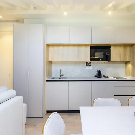 Marques De Velazquez Ii By Caleta Homes Malaga