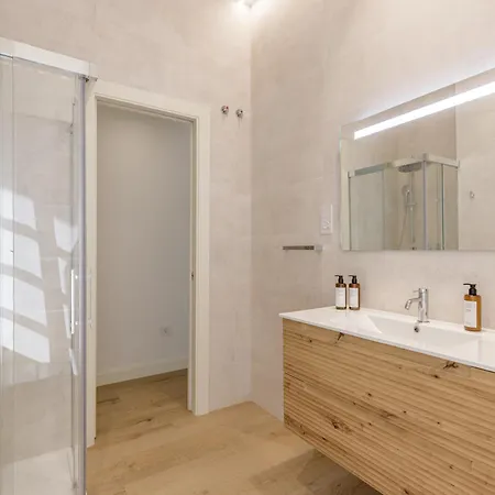 Marques De Velazquez Ii By Caleta Homes Malaga